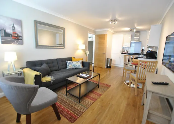Alexandra Court One Bedroom Central Windsor Flats With Parking
